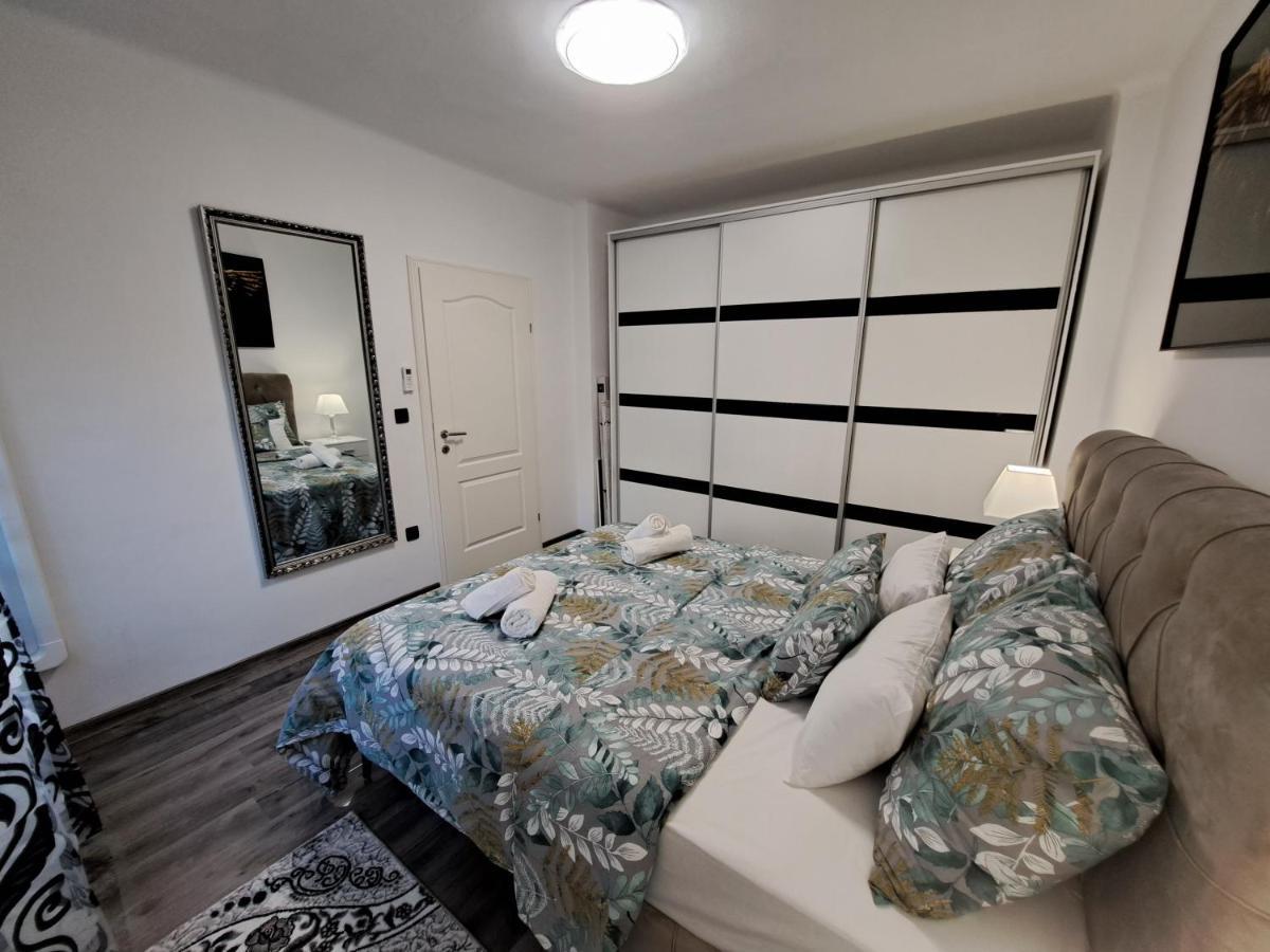 Apartment Monaco Rijeka Exterior photo