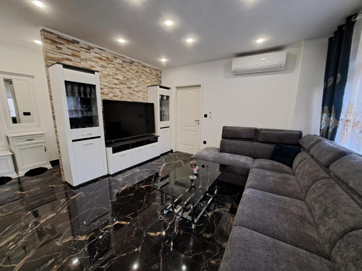 Apartment Monaco Rijeka Exterior photo